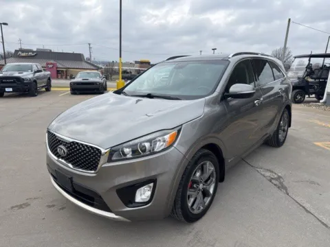 Photos of 2016 Kia Sorento SX for sale in Chillicothe, MO at MAG CDJR