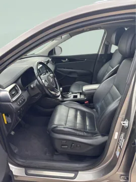 More photos of 2016 Kia Sorento SX at MAG CDJR, MO