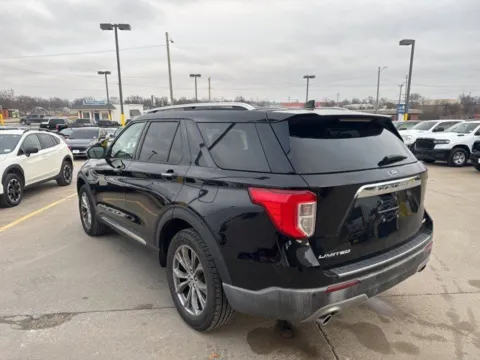 More photos of 2022 Ford Explorer Limited at MAG CDJR, MO
