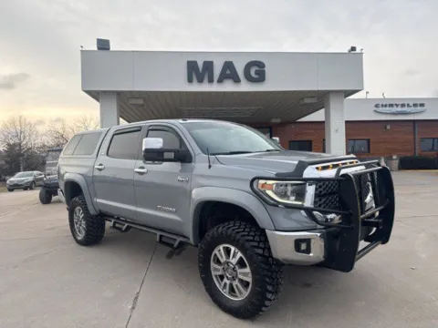 Gray 2018 Toyota Tundra SR5 for sale in Chillicothe, MO