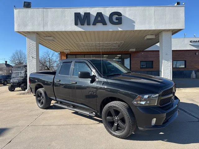 Black 2017 Ram 1500 Express for sale in Chillicothe, MO