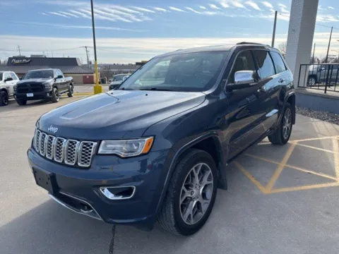 Photos of 2020 Jeep Grand Cherokee Overland for sale in Chillicothe, MO at MAG CDJR