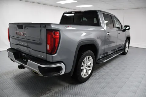 More photos of 2019 GMC Sierra 1500 SLT at MAG CDJR, MO
