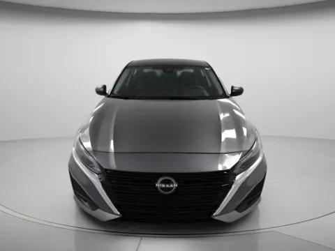 Photos of 2024 Nissan Altima 2.5 SV for sale in Chillicothe, MO at MAG CDJR