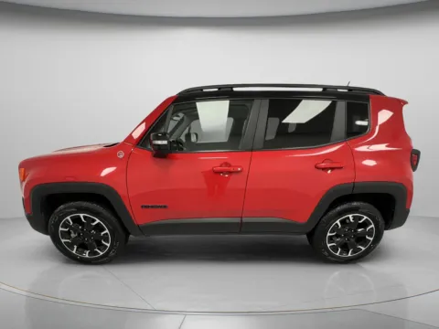 More photos of 2023 Jeep Renegade Trailhawk at MAG CDJR, MO