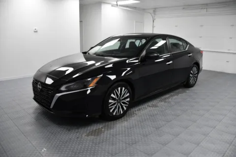 Another view of 2024 Nissan Altima 2.5 SV for sale in Chillicothe, MO at MAG CDJR