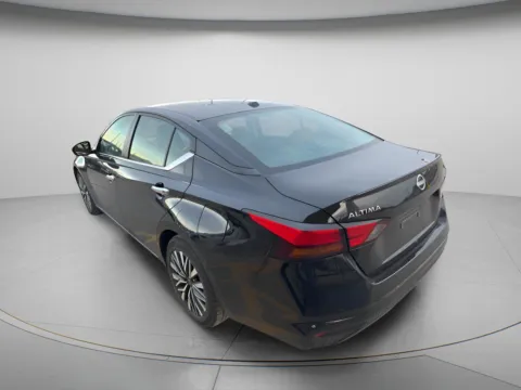 More photos of 2024 Nissan Altima 2.5 SV at MAG CDJR, MO