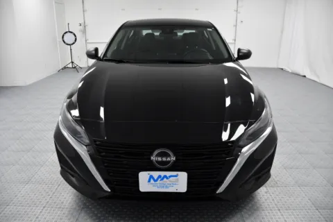 Photos of 2024 Nissan Altima 2.5 SV for sale in Chillicothe, MO at MAG CDJR