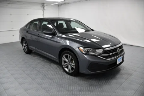 Gray 2024 Volkswagen Jetta SE for sale in Chillicothe, MO