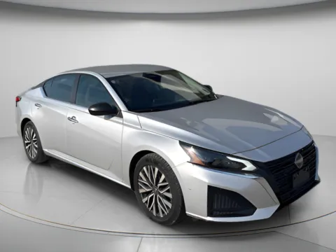 Silver 2024 Nissan Altima 2.5 SV for sale in Chillicothe, MO