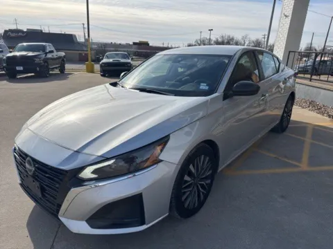 Photos of 2024 Nissan Altima 2.5 SV for sale in Chillicothe, MO at MAG CDJR