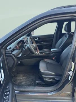 More photos of 2023 Jeep Compass Trailhawk at MAG CDJR, MO