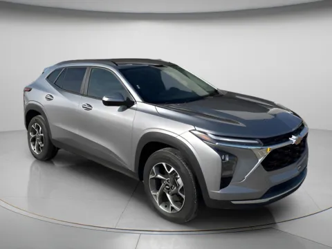 Gray 2025 Chevrolet Trax LT for sale in Chillicothe, MO