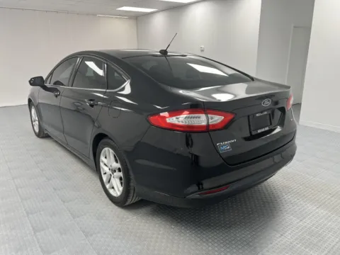 More photos of 2015 Ford Fusion SE at MAG CDJR, MO