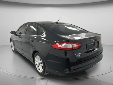 More photos of 2015 Ford Fusion SE at MAG CDJR, MO