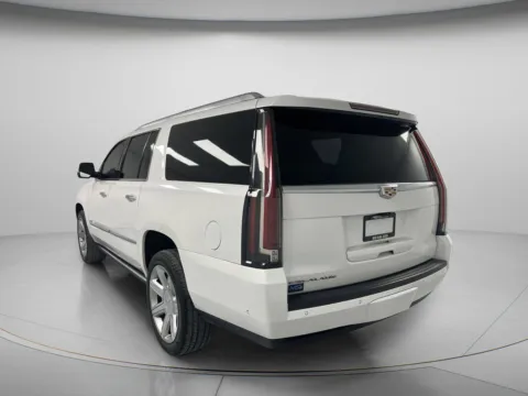 More photos of 2019 Cadillac Escalade ESV Premium Luxury at MAG CDJR, MO