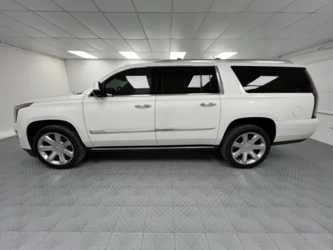More photos of 2019 Cadillac Escalade ESV Premium Luxury at MAG CDJR, MO