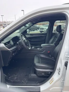 More photos of 2024 Jeep Grand Cherokee 4xe Anniversary Edition at MAG CDJR, MO