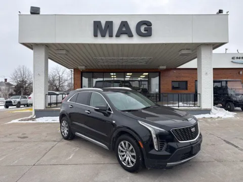 Black 2023 Cadillac XT4 FWD Premium Luxury for sale in Chillicothe, MO
