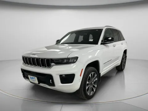 More photos of 2023 Jeep Grand Cherokee Overland at MAG CDJR, MO