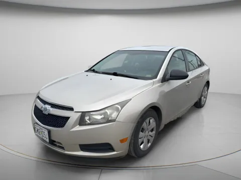More photos of 2013 Chevrolet Cruze LS at MAG CDJR, MO