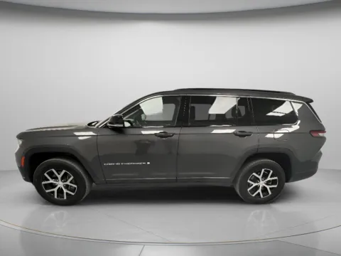 More photos of 2024 Jeep Grand Cherokee L Limited at MAG CDJR, MO
