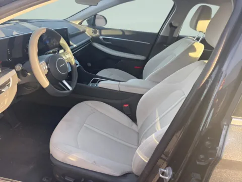 More photos of 2025 Hyundai Sonata SEL at MAG CDJR, MO