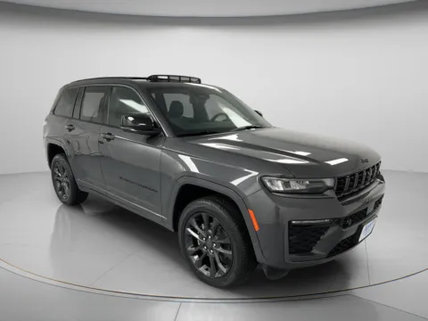 Photos of 2026 Jeep Grand Cherokee Limited Reserve for sale in Chillicothe, MO at MAG CDJR