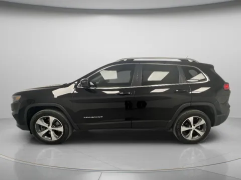 More photos of 2019 Jeep Cherokee Limited at MAG CDJR, MO