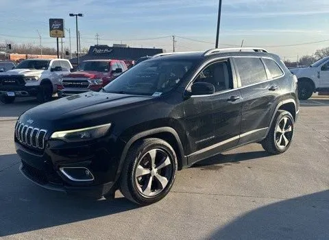 Photos of 2019 Jeep Cherokee Limited for sale in Chillicothe, MO at MAG CDJR