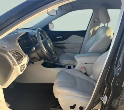 Another view of 2019 Jeep Cherokee Limited for sale in Chillicothe, MO at MAG CDJR