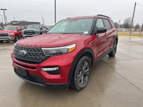 Photos of 2023 Ford Explorer XLT for sale in Chillicothe, MO at MAG CDJR