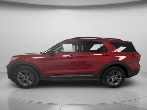 More photos of 2023 Ford Explorer XLT at MAG CDJR, MO