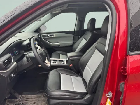 More photos of 2023 Ford Explorer XLT at MAG CDJR, MO