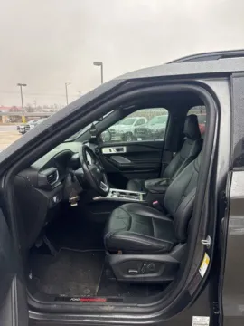More photos of 2020 Ford Explorer ST at MAG CDJR, MO