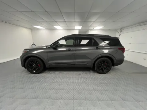 More photos of 2020 Ford Explorer ST at MAG CDJR, MO