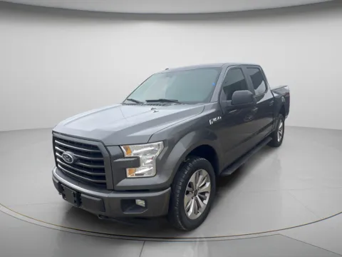 Photos of 2017 Ford F-150 XL 4WD SuperCrew 6.5' Box for sale in Chillicothe, MO at MAG CDJR