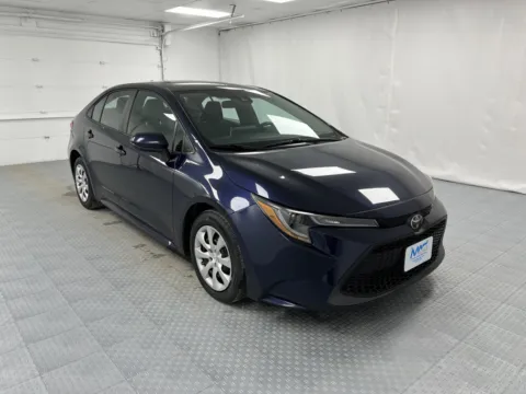Blue 2020 Toyota Corolla LE for sale in Chillicothe, MO