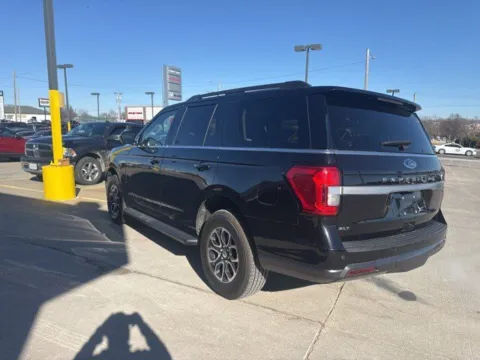 More photos of 2022 Ford Expedition XLT at MAG CDJR, MO