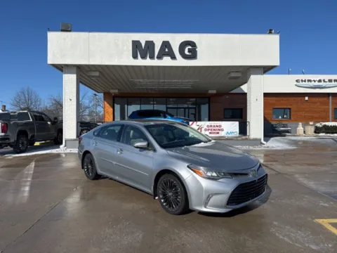 Gray 2018 Toyota Avalon Touring for sale in Chillicothe, MO