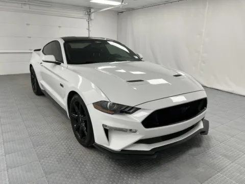 White 2019 Ford Mustang GT Fastback for sale in Chillicothe, MO