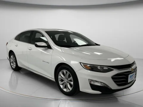 White 2023 Chevrolet Malibu LT for sale in Chillicothe, MO
