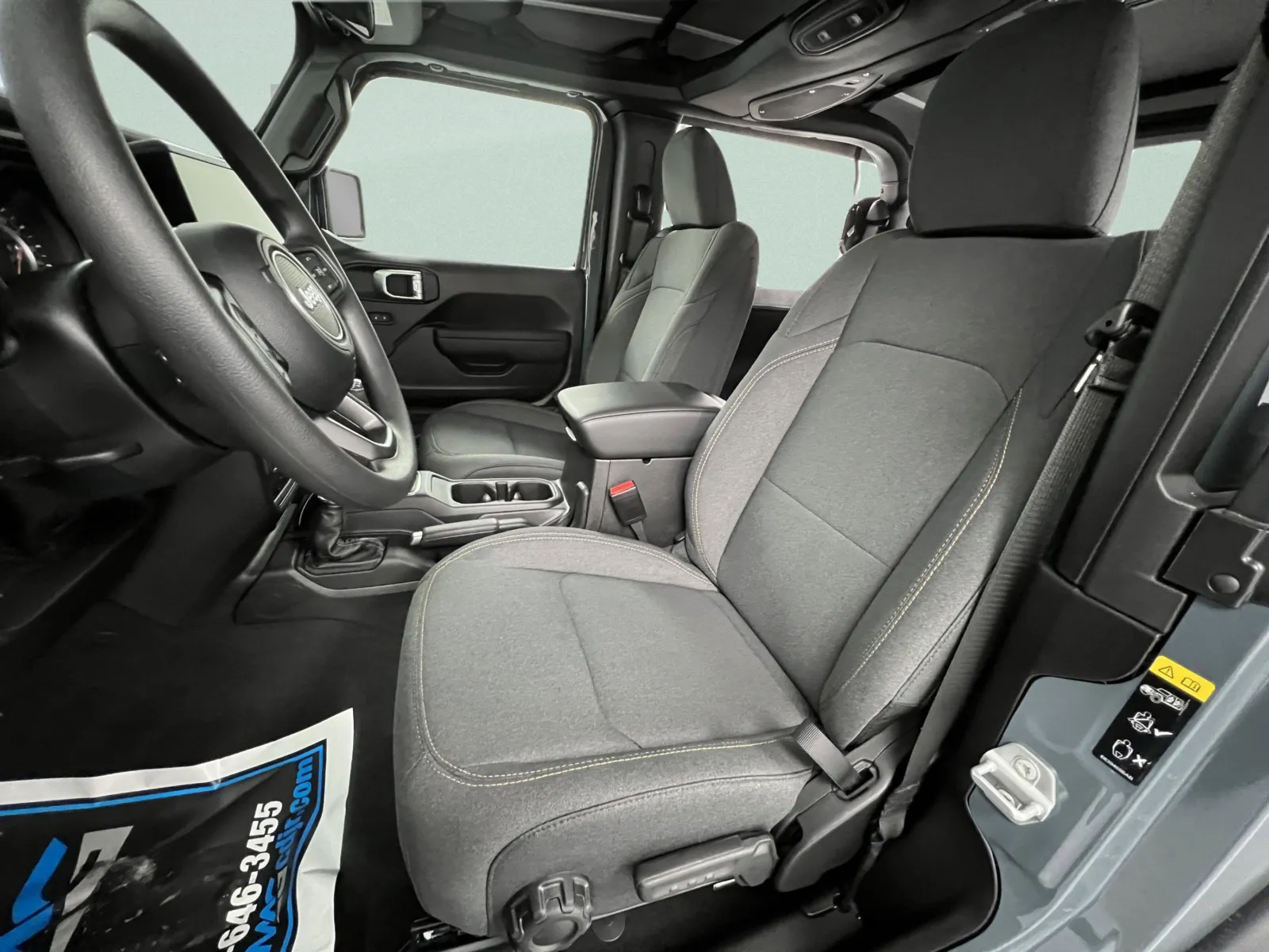 Jeep Wrangler photo 24