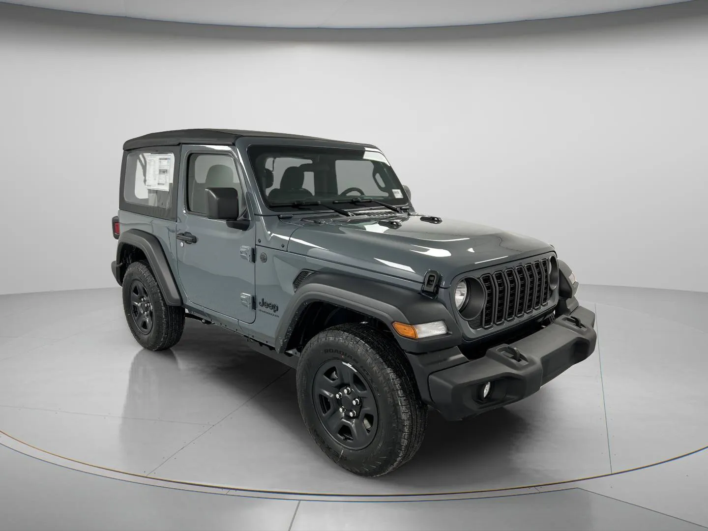 Jeep Wrangler photo 2