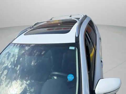 More photos of 2015 Nissan Rogue SL at MAG CDJR, MO