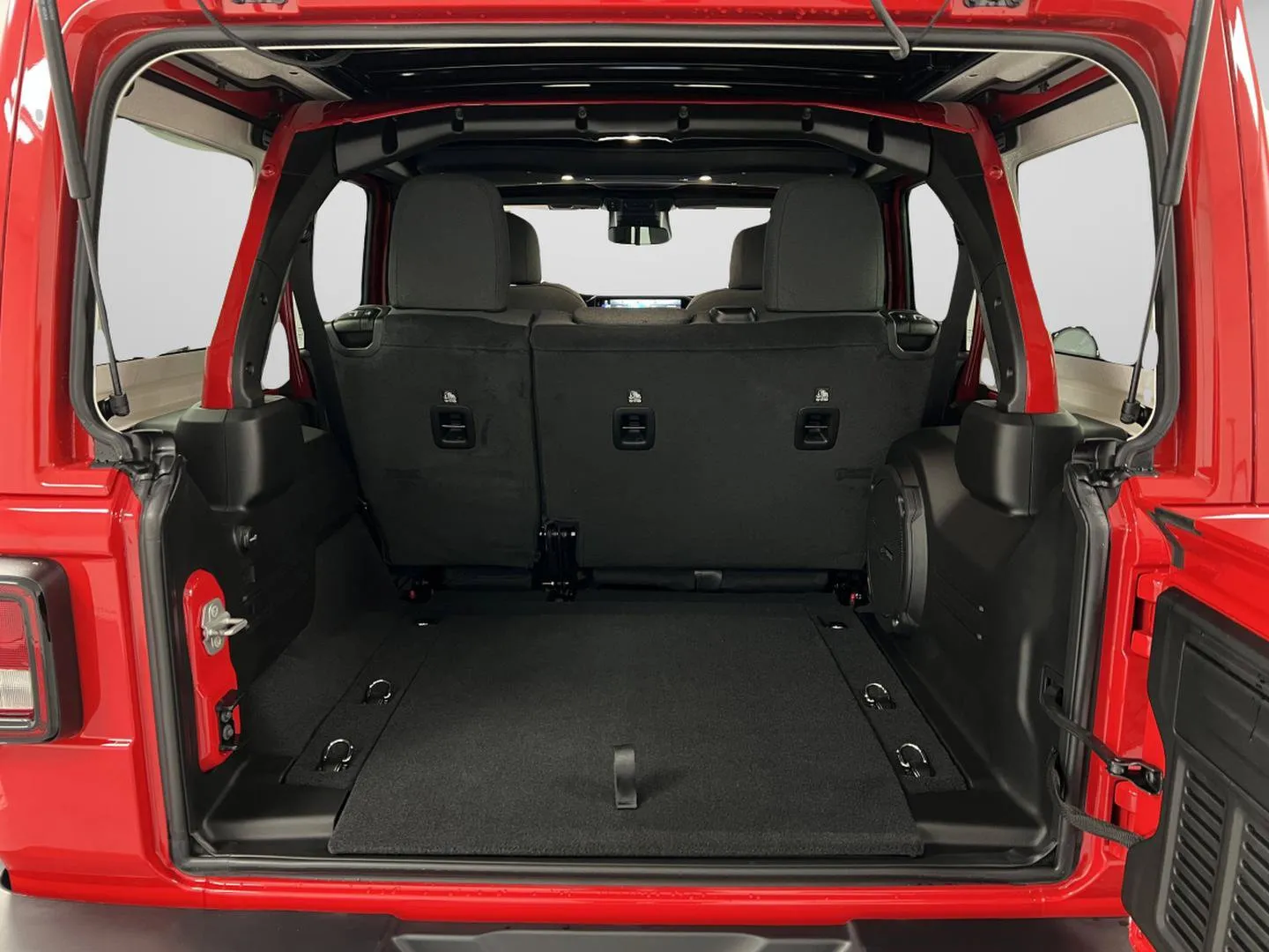 Jeep Wrangler photo 32