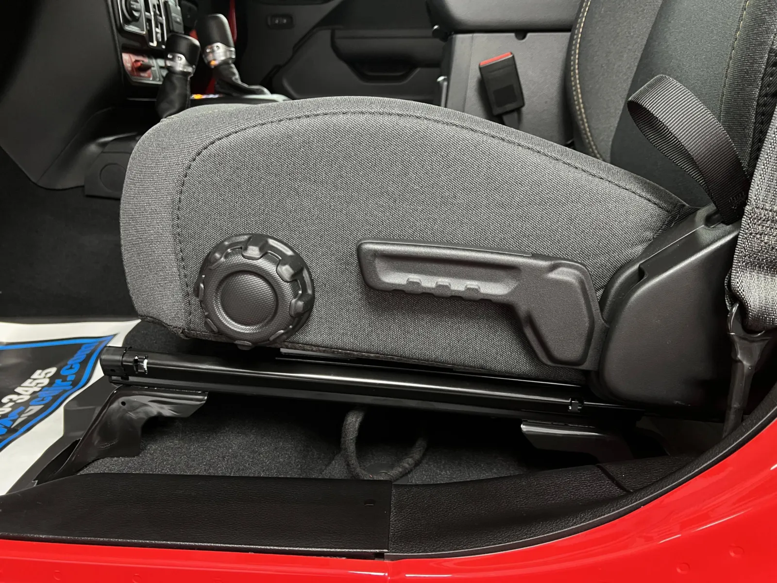 Jeep Wrangler photo 16