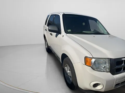 Photos of 2012 Ford Escape XLS for sale in Chillicothe, MO at MAG CDJR