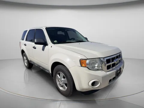 White 2012 Ford Escape XLS for sale in Chillicothe, MO