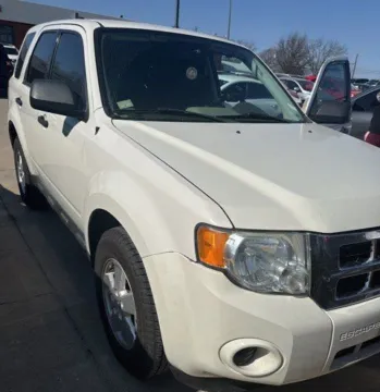 Photos of 2012 Ford Escape XLS for sale in Chillicothe, MO at MAG CDJR